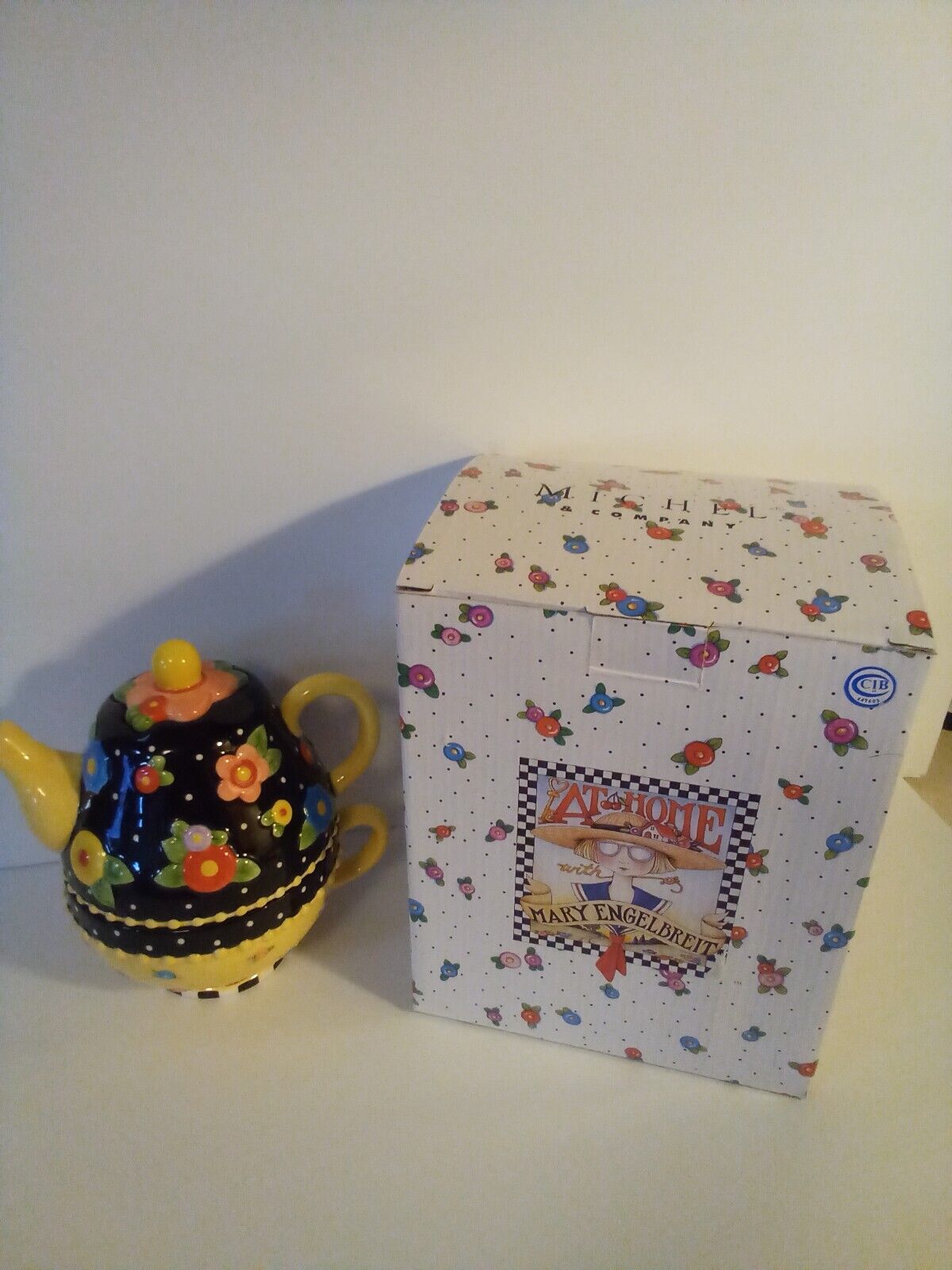 New W Box 2001 Mary Engelbreit 3D Decorative Collectibles Ceramic Teapot and Cup