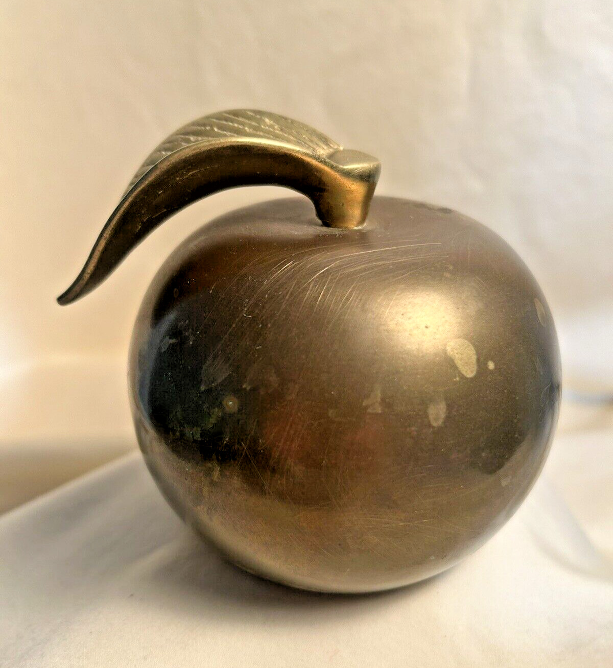 Vintage 1970s Heavy Solid Brass Apple Paperweight Detailed Etched Leaf 4.5\