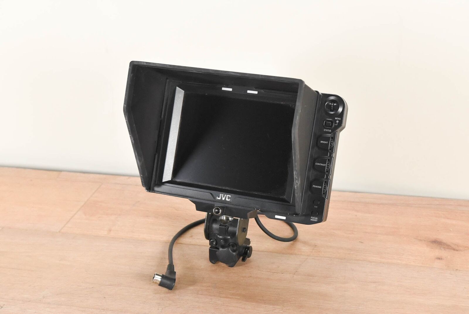 JVC VF-HP840U 8.4-in HD/SD Studio Viewfinder CG00ZCN