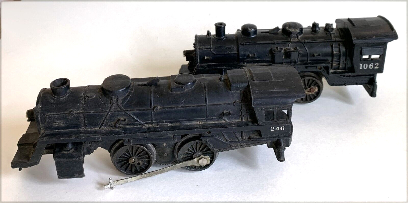 Vintage LIONEL Train Lot Two 246 & 1062 Steam Locomotive Engine Untested Parts