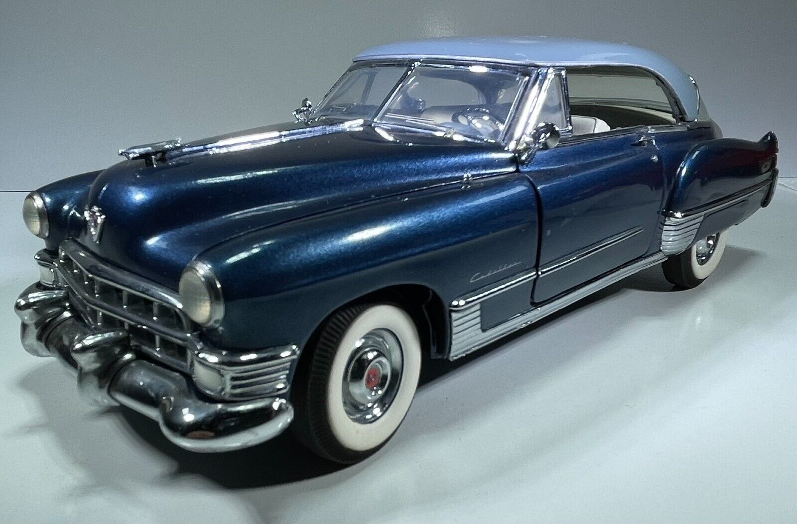 Franklin Mint 1949 Cadillac Coupe DeVille 1/24 Blue on Blue -No BOX-