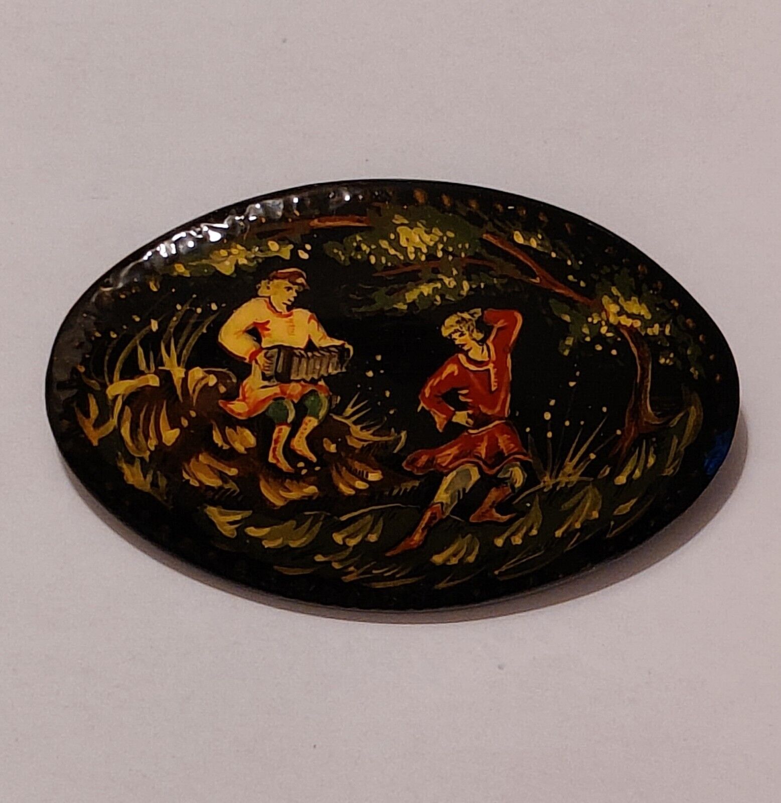 Russian Laquer Brooch - VINTAGE Hand Painted