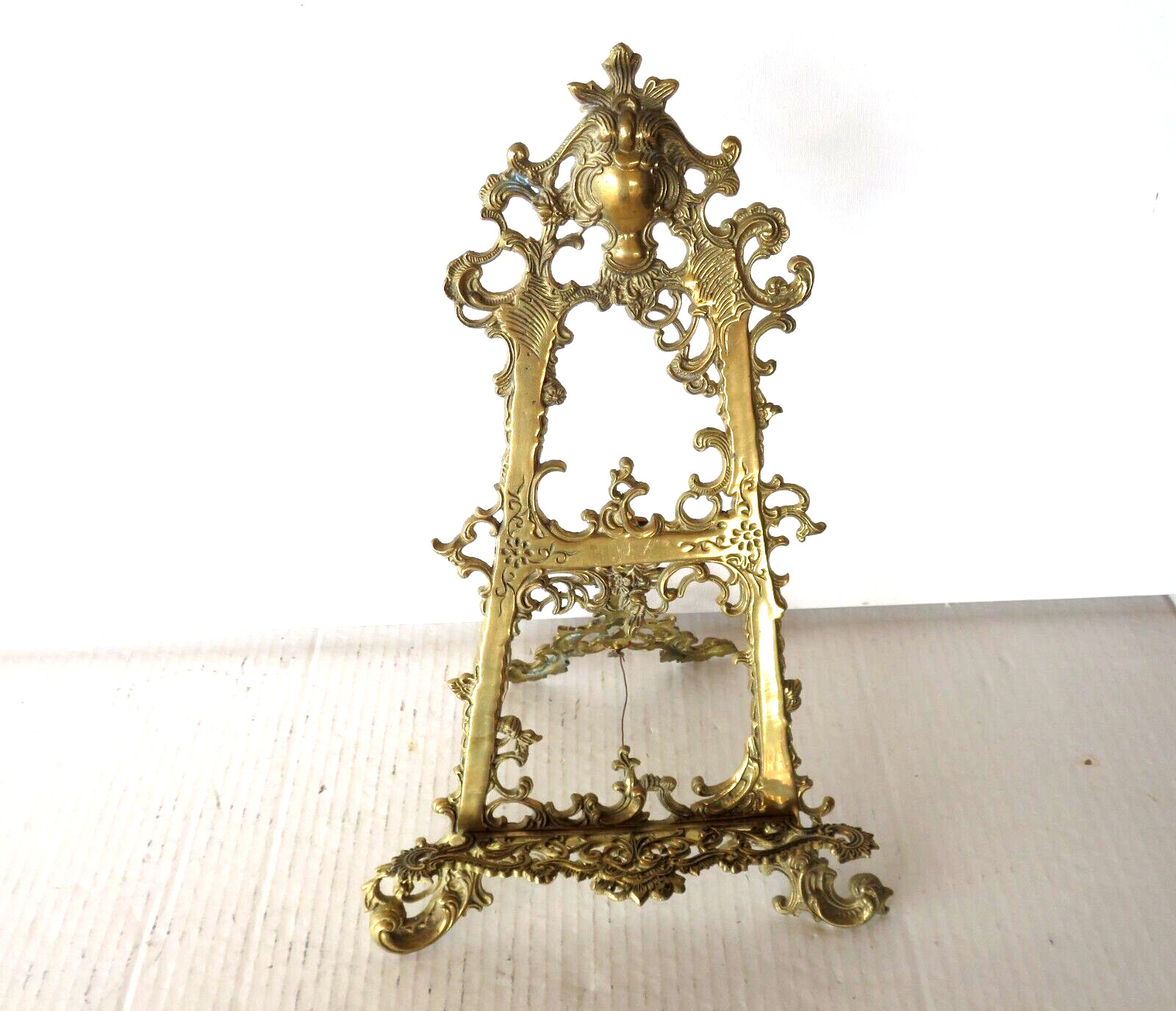 Antique Victorian Ornate Rococo Revival Brass Table Display Easel 17\