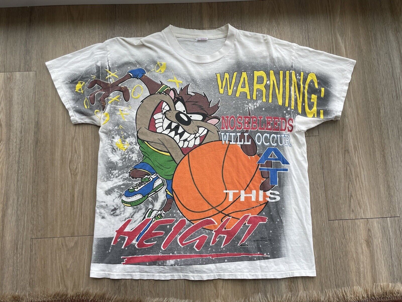 Vintage 1995 Looney Tunes Tasmanian Devil Basketball T-shirt XL 90s
