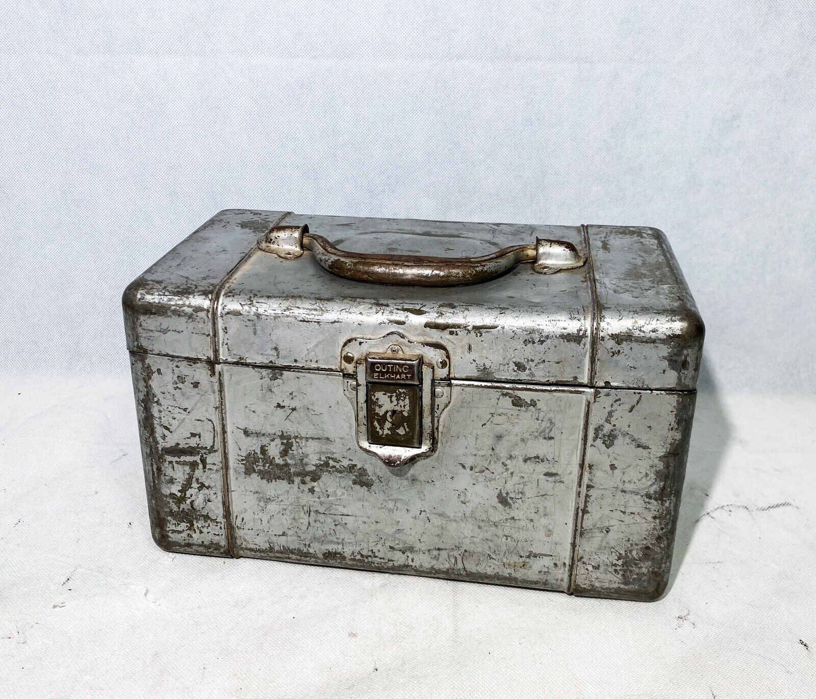 Vintage 1920\'s Outing Elkhart 12” Compact Steel Cantilevered Fishing Tackle Box