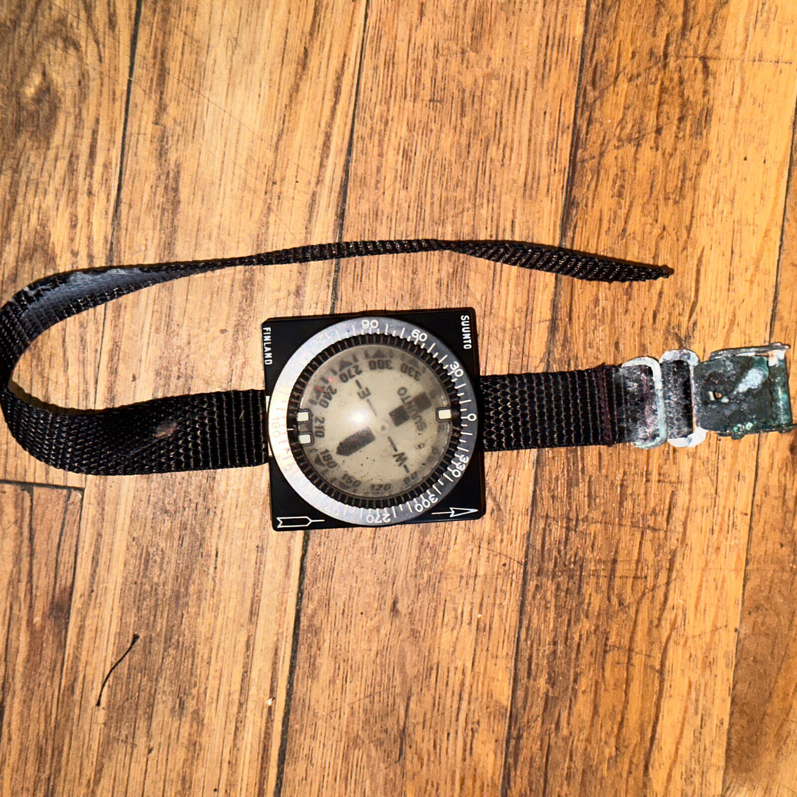 Suunto Vintage Scuba Dive Diving Wrist Compass Made in Finland