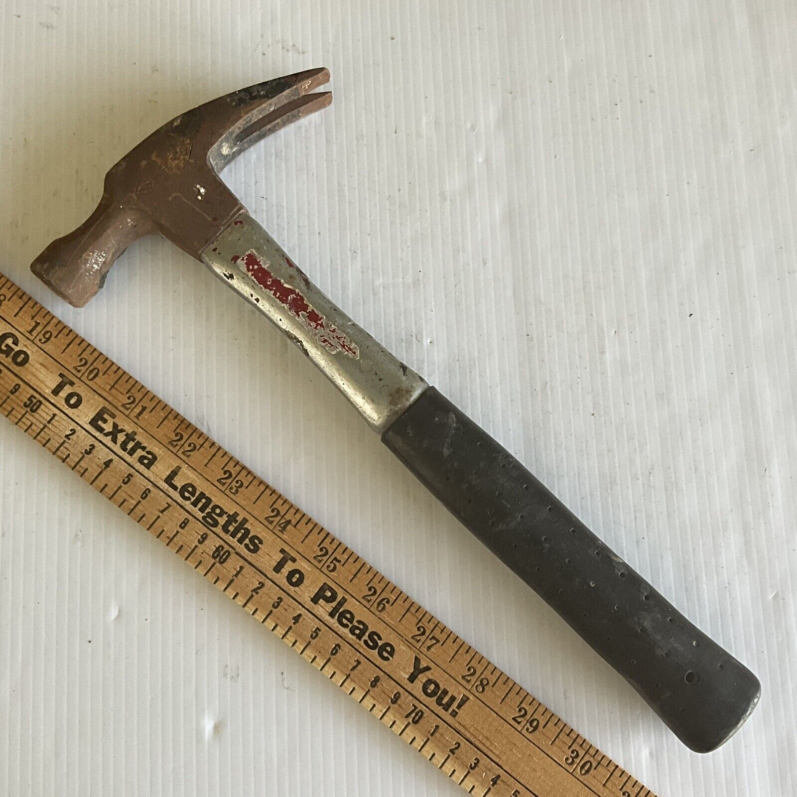 Vintage Rare Professional Stiletto 16 oz Claw Hammer Rubber Handle