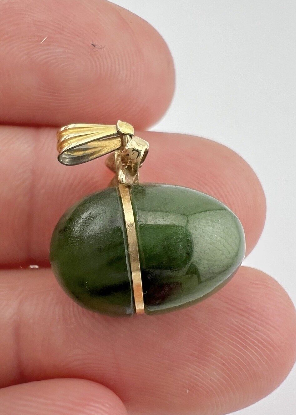 Antique 14k Yellow Gold Natural Imperial Green Jade Nephrite & Bow Egg Pendant