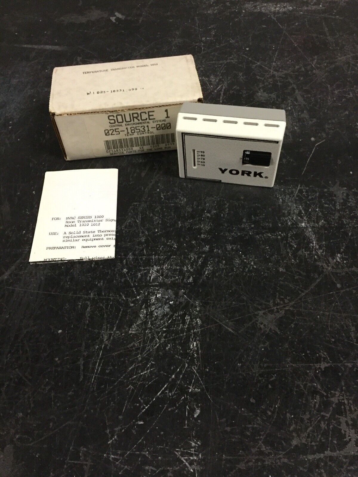 NEW, SOURCE 1, YORK, 025-18531-000, SPACE TEMP LOAD TRANSMITTER. (10D-2)