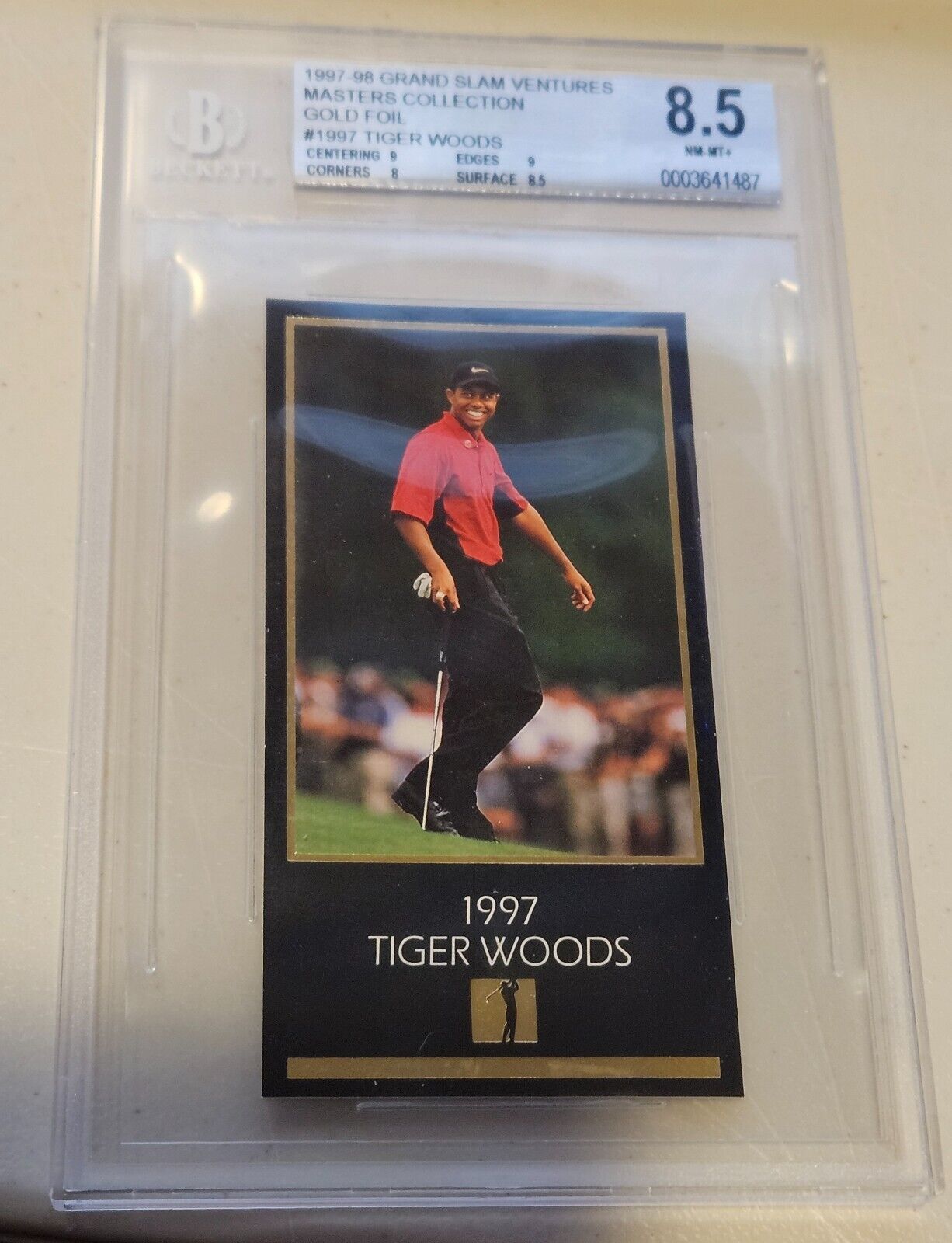 1997-98 TIGER WOODS GOLD FOIL MASTERS COLLECTION BGS 8.5 RARE GOLD VERSION