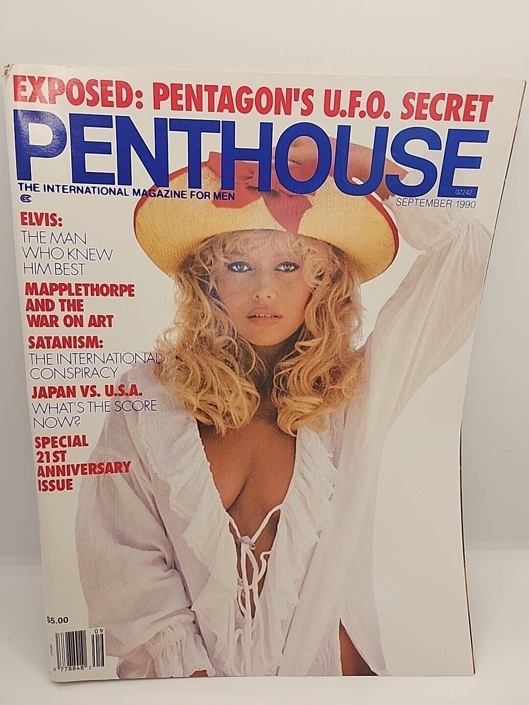 Penthouse Magazine  September  1990  Miss Linda Johansen  Pet Of The Month