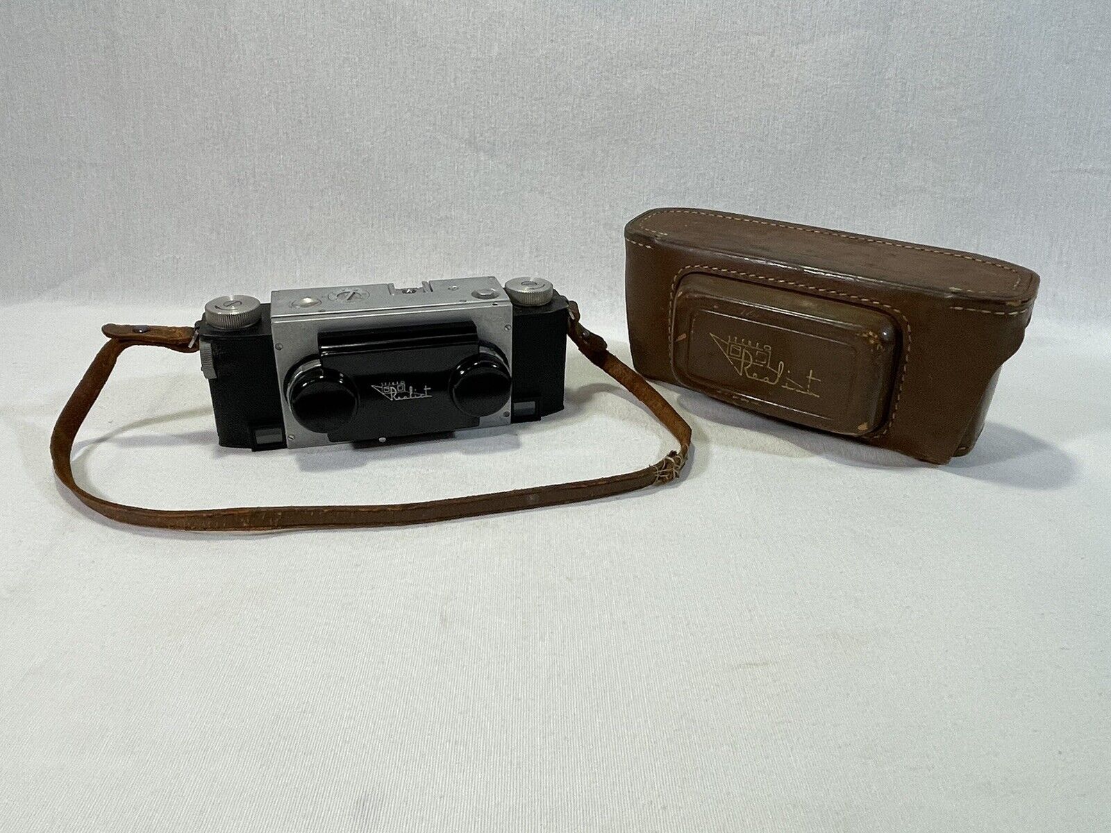Vintage David White Co. Stereo Realist 3.5 35mm Camera With Case - UNTESTED