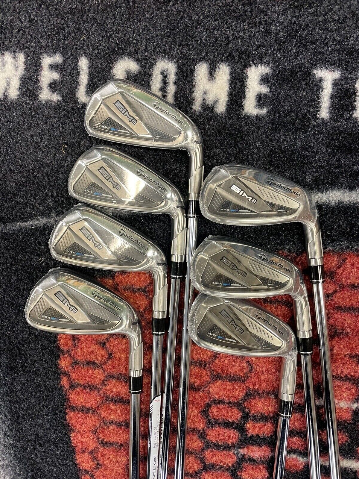 New TaylorMade Men\'s Golf Clubs SIM 2  Max Iron Set (5-AW)  Steel Regular Flex