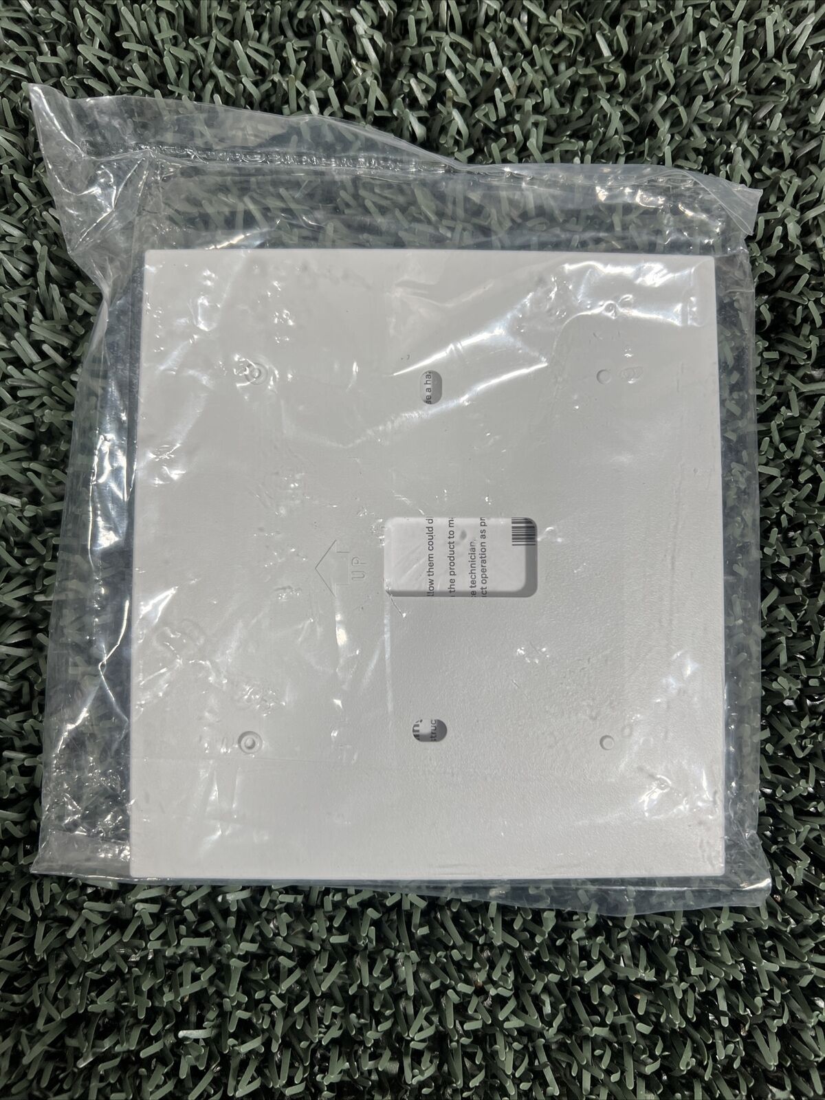 1 – Honeywell THP2400A1019 Wall Plate for VisionPRO 8000 White. NEW (#R22)