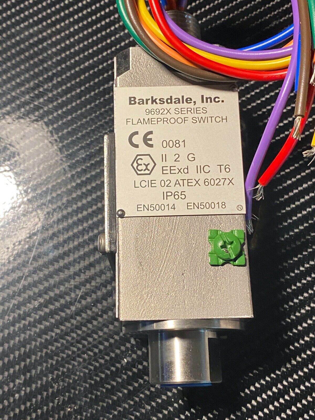 BarksDale  9692X Series Pressure Switch Flameproof 220-1000 psig 3-v