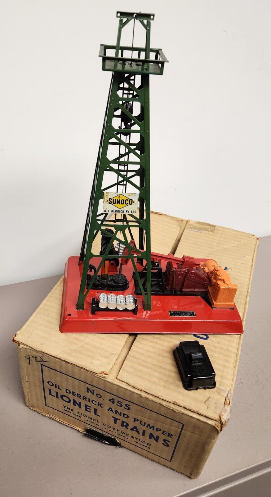Lionel 455 Vintage Operating Oil Derrick & Pumper--Original Box EX/OB [DN9]