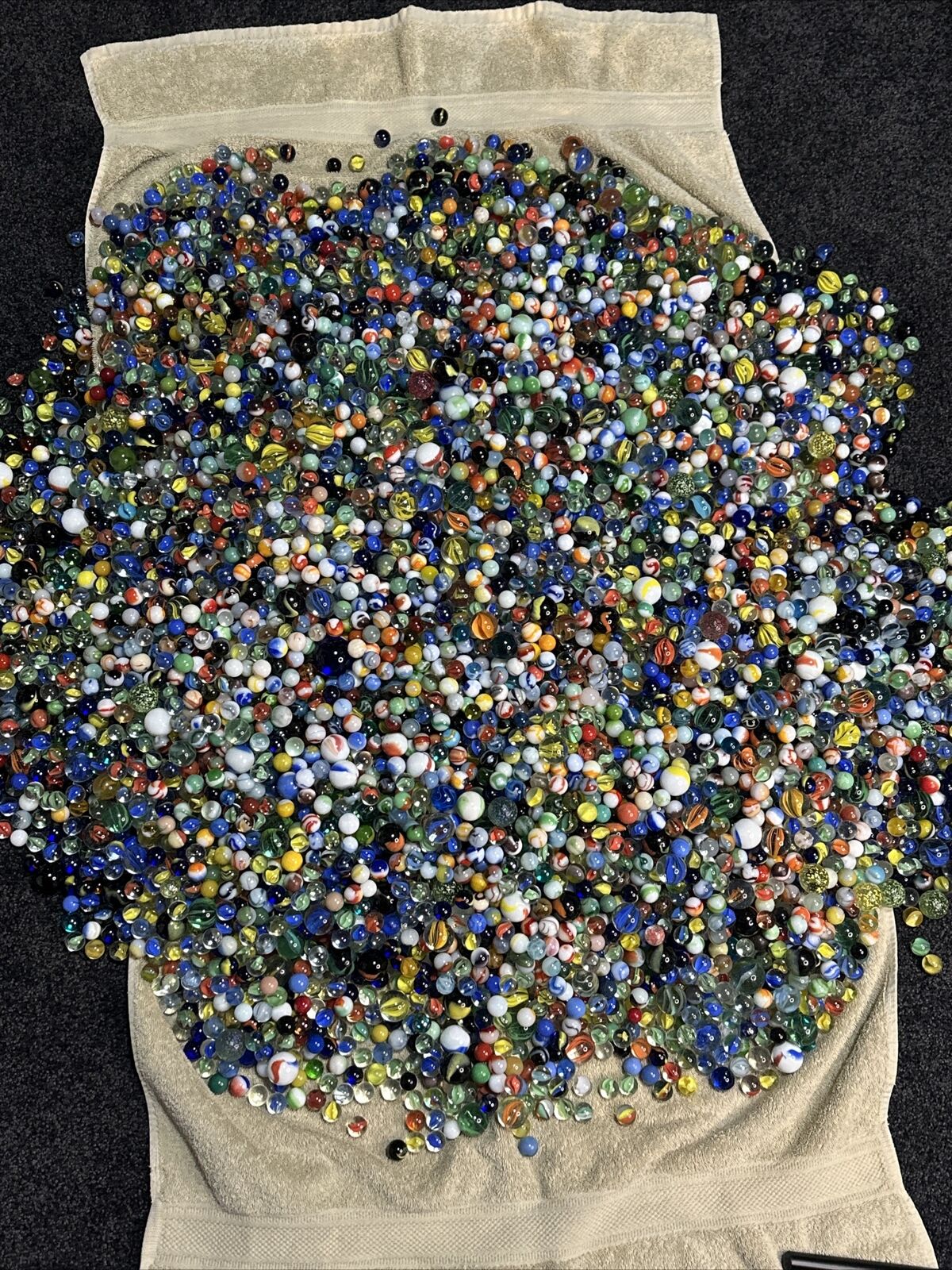 1LB Bag Of Marbles Weighed From This Super Huge Pile Ton Of Variety/Sizes/Style