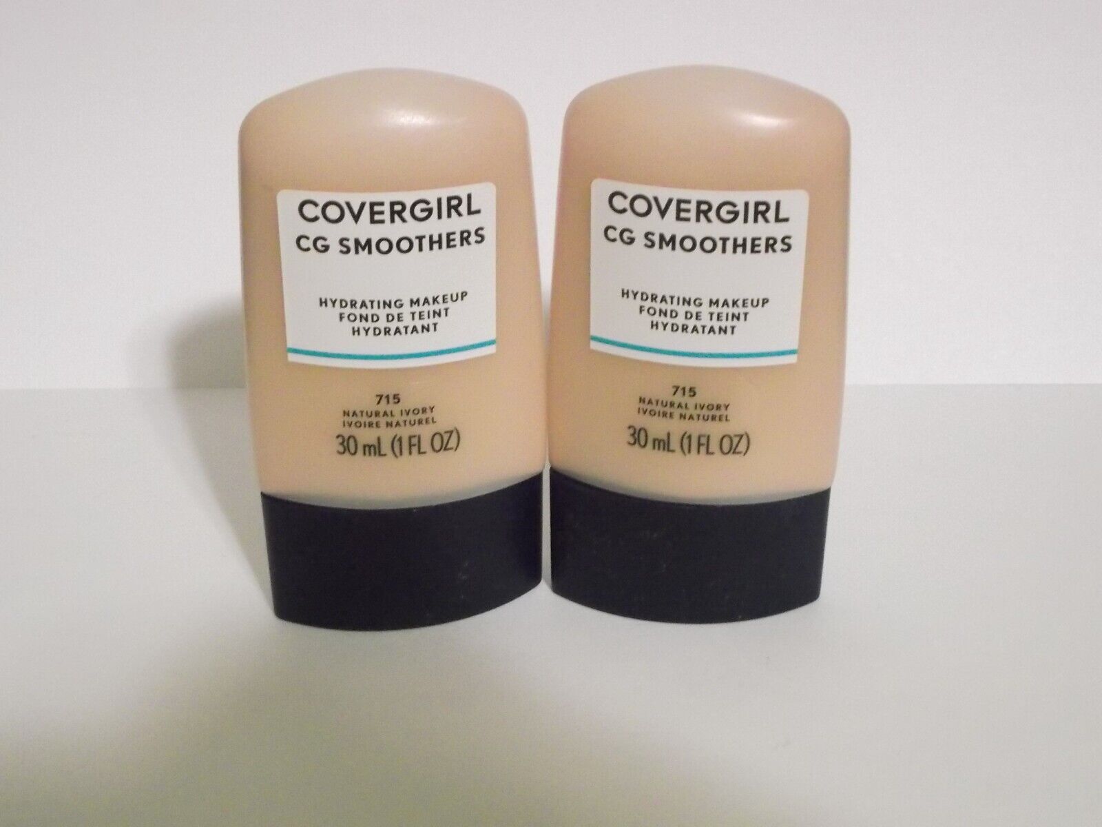 2X Covergirl CG Smoothers Hydrating Makeup Natural Ivory #715 - 2 Pack