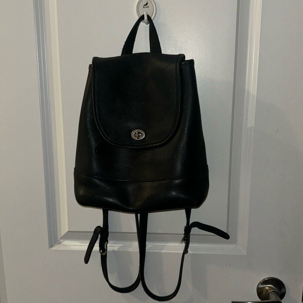 COACH Vintage Black Smooth Leather Drawstring Turnlock Small Backpack