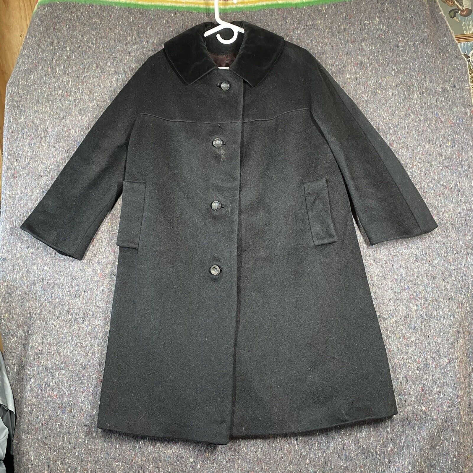 Vintage Union Made Women\'s Coat Large Black ILGWU USA Button  Faux Fur Collar
