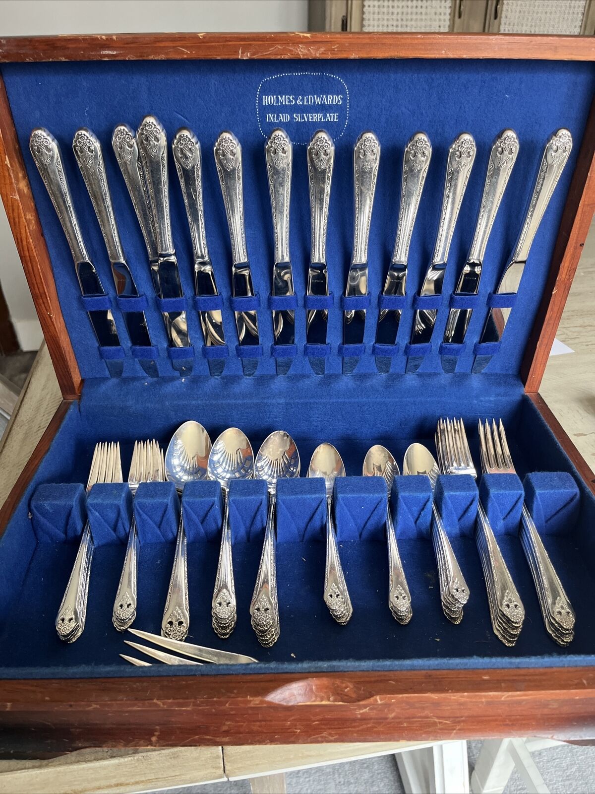 holmes and edwards inlaid silverware