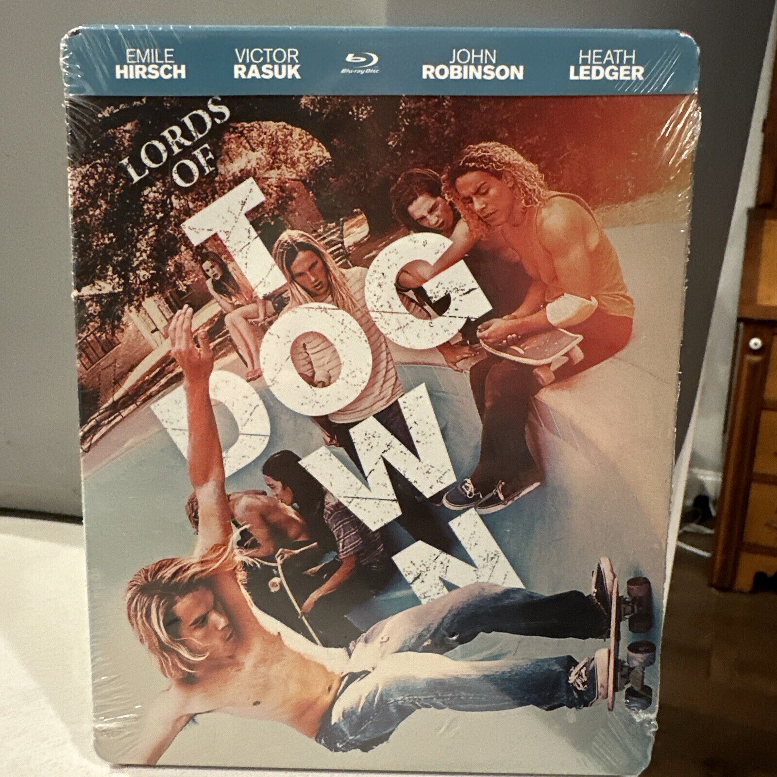 Mill Creek Entertainment Lords of Dogtown Limited Edition (Blu-ray) New & Sealed