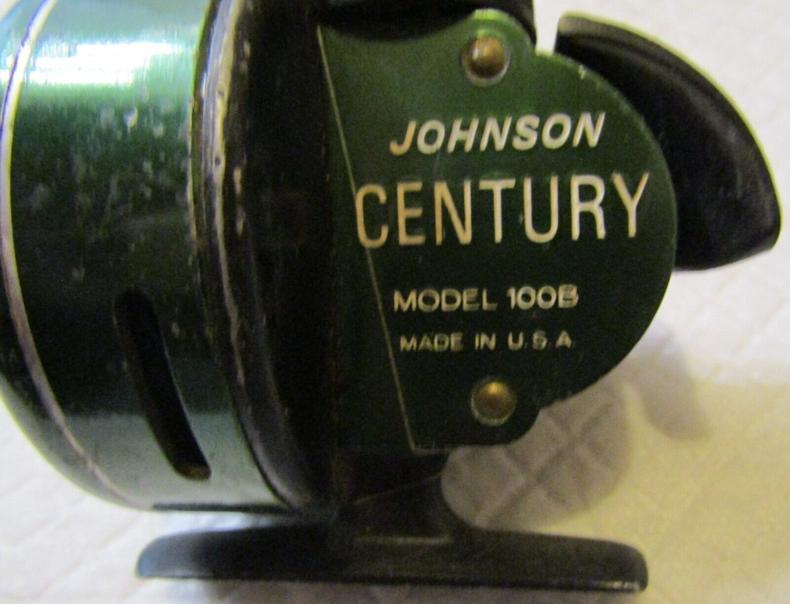 Vintage Johnson Century Model 100B Fishing Reel Made in USA 