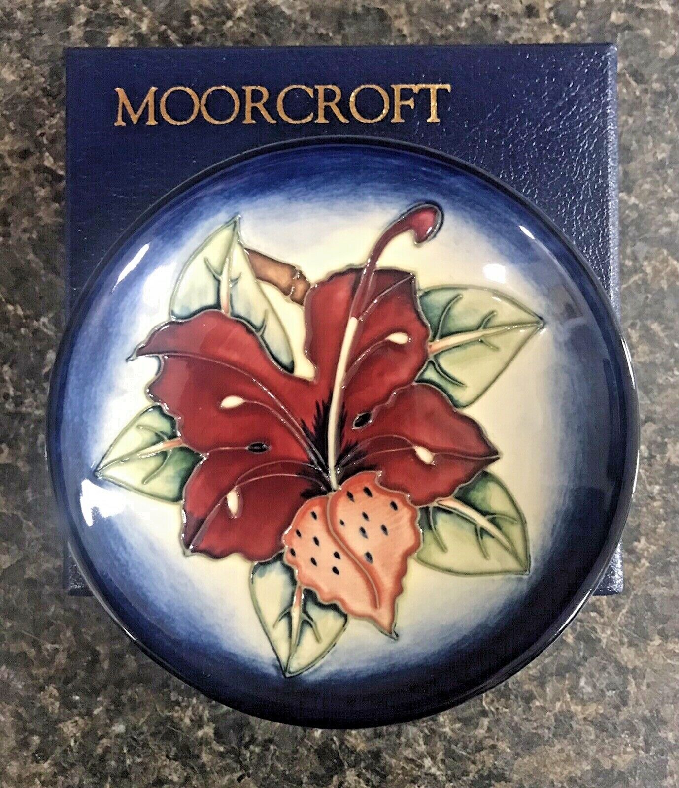 Beautiful Moorcroft 4.5\