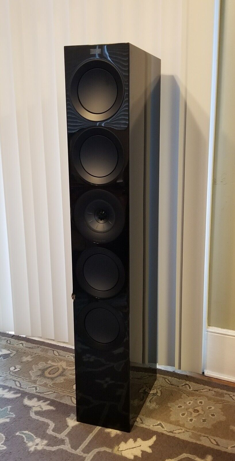 KEF R11 BLK floorstanding speaker (Gloss Black) - READ