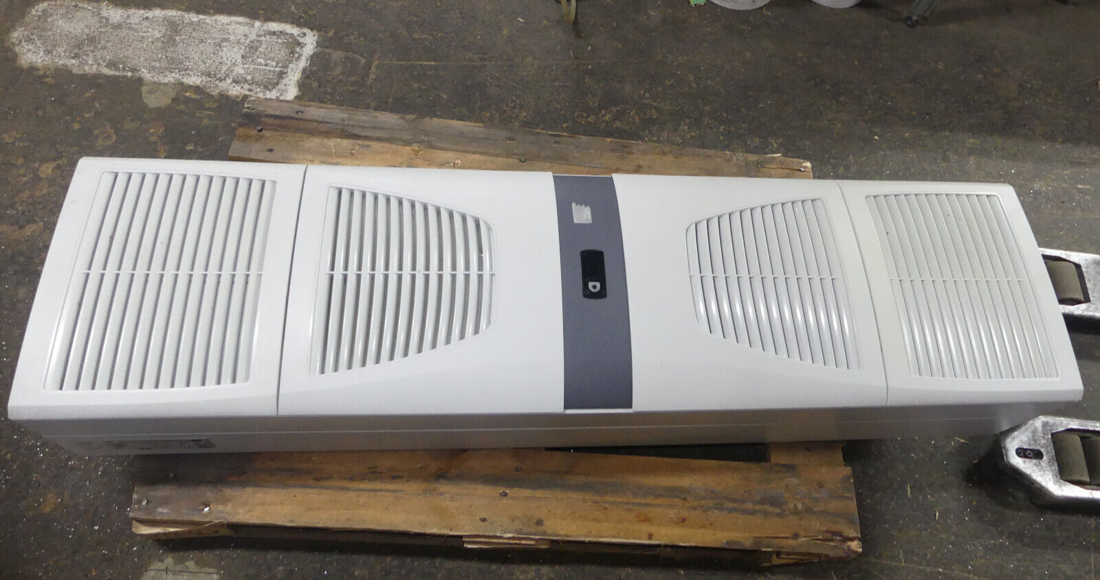 Rittal SK3329100 cooling unit s. pictures