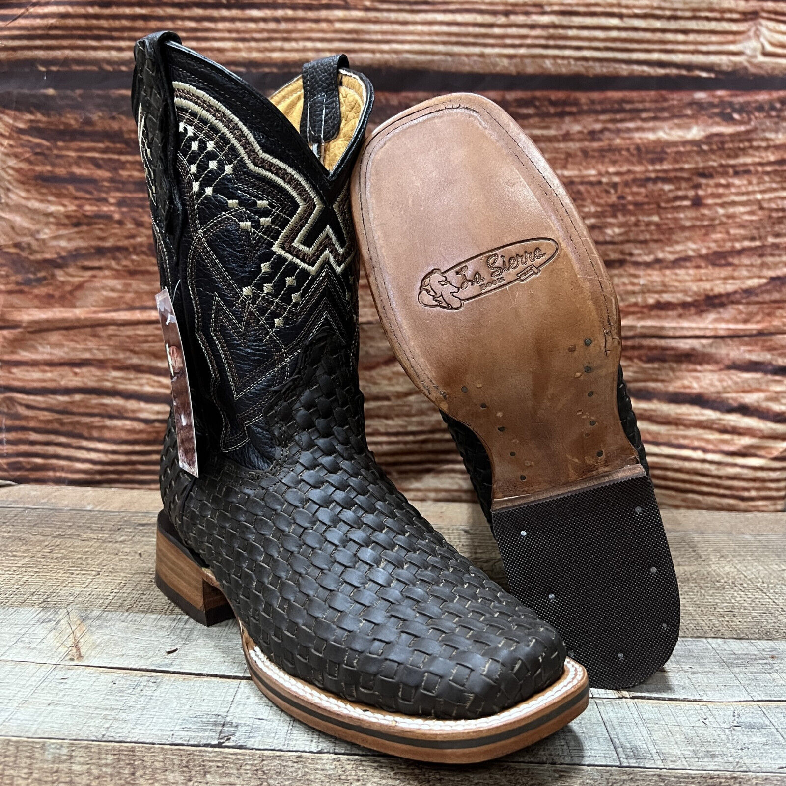 Rodeo Cowboy Boot for Men Hand-woven in Black and Brown Bota Tejida vaquera 692