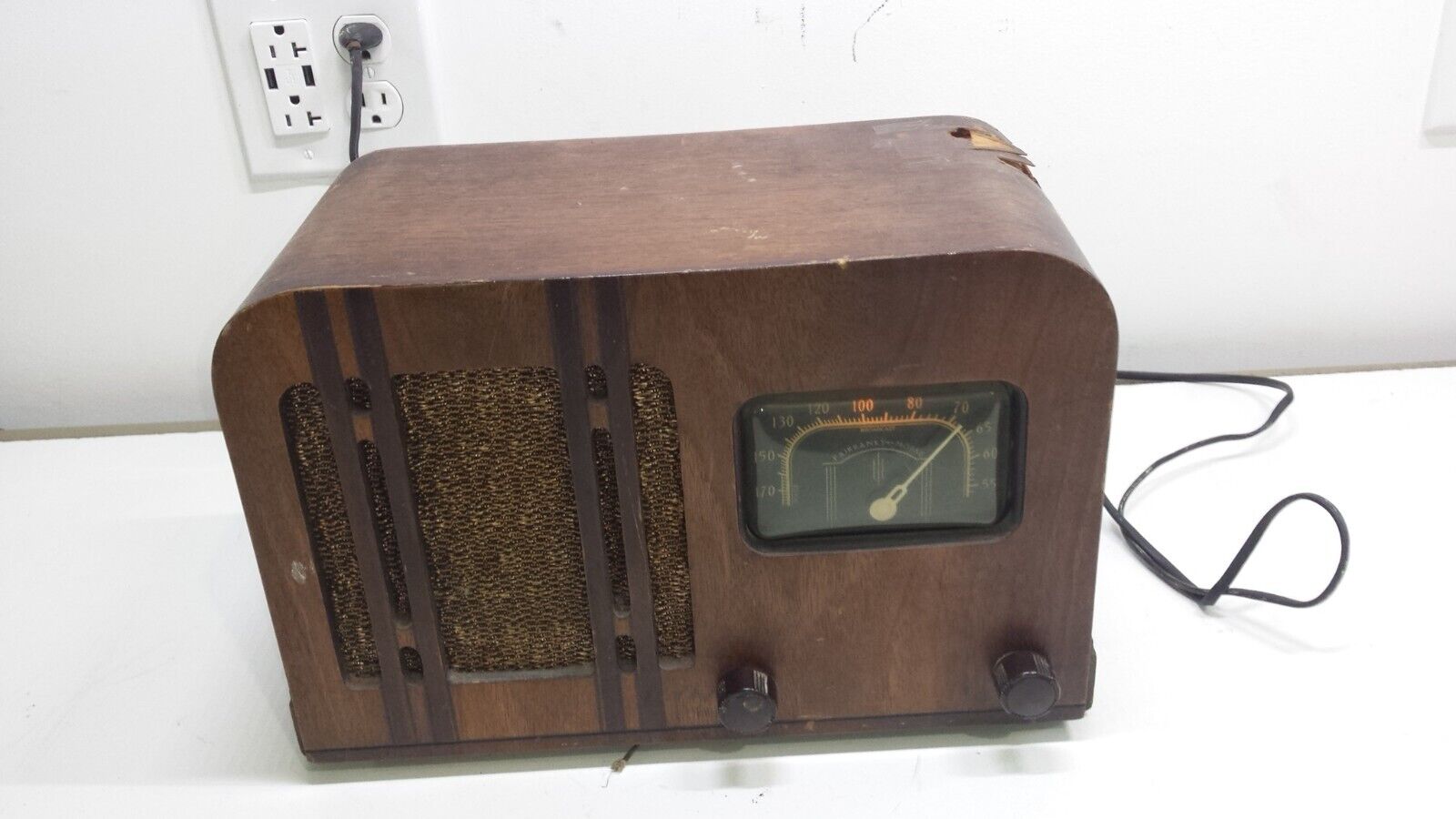 Rare 1930\'s Fairbanks-Morse Radio Model 5AT1, Wooden Walnut Cabinet Heard Sound