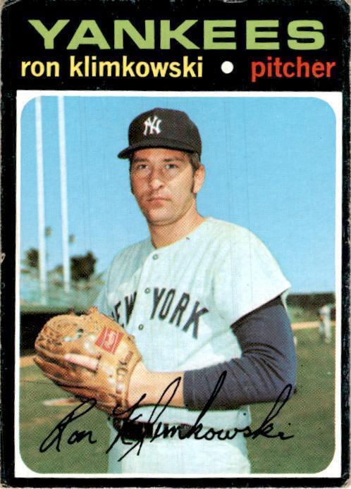1971 Topps Baseball #28 Ron Klimkowski New York Yankees Vintage Original