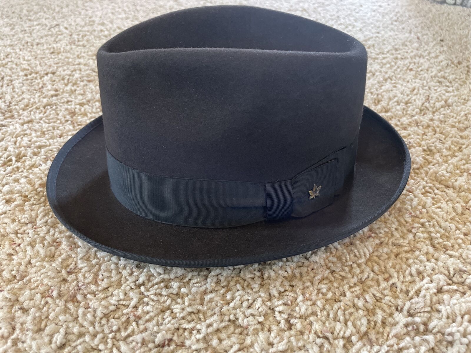 Very Nice Vintage Royal Crest Hat-size 7 1/8