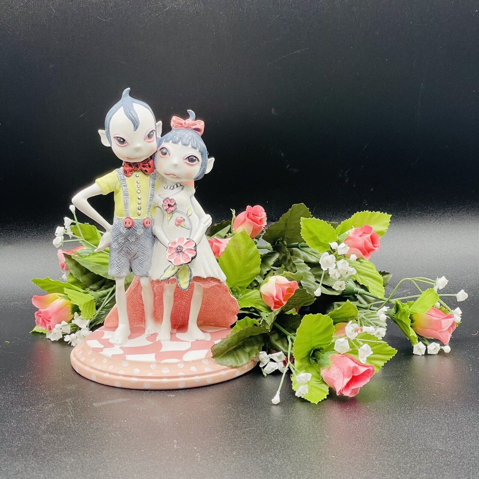 Love & Kishes Freeklings Felix & Petunia Wedding Cake Topper Figurine 7” Tall *