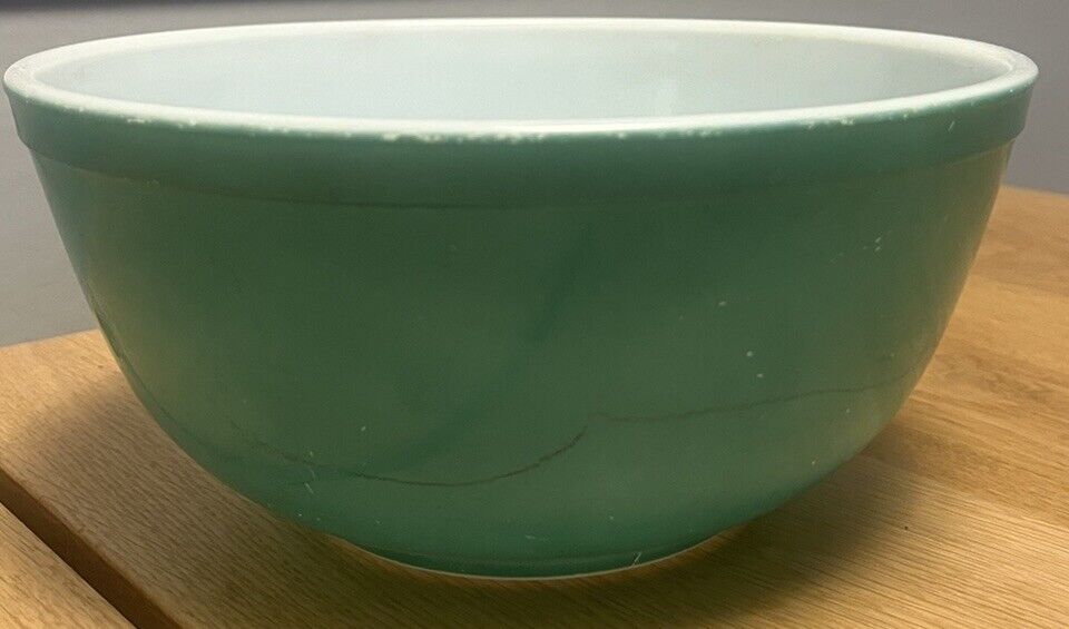 Vintage PYREX Green Primary Colors Nesting Mixing Bowl 2.5 Qt. #403