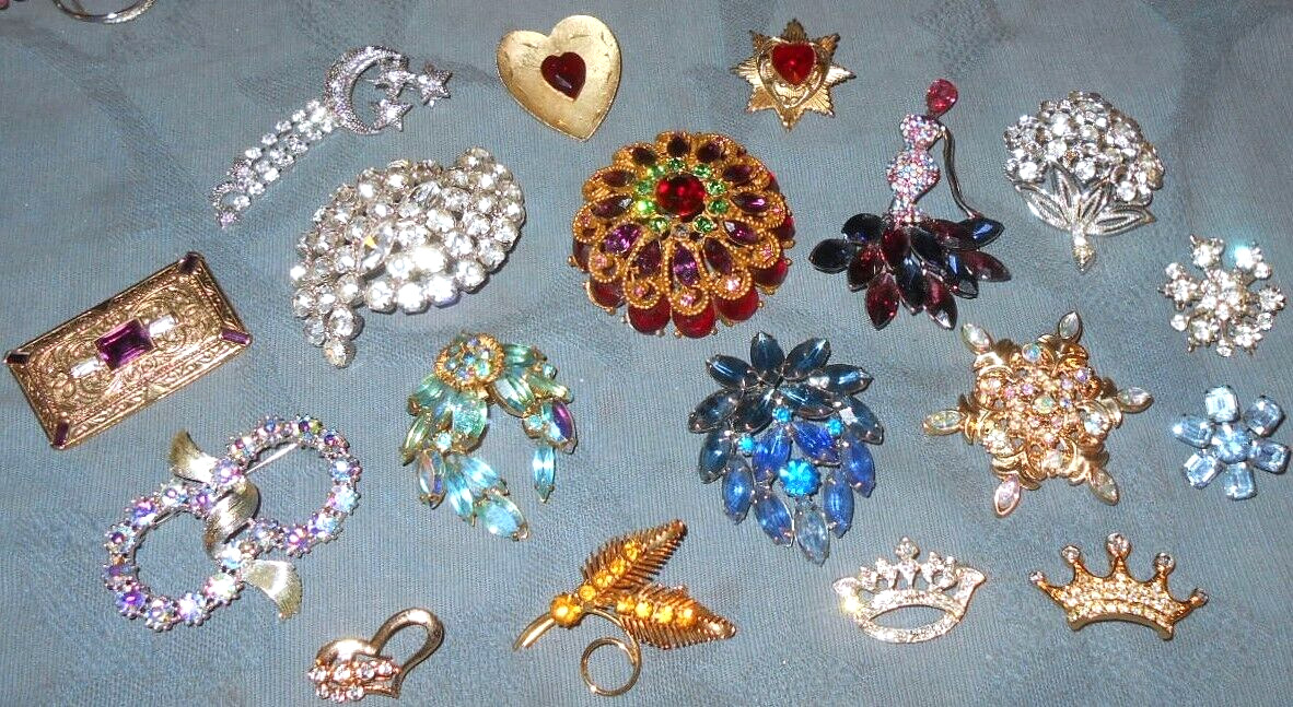Great Lot  18 Mostly Vintage  Rhinestone  Pins Brooches  #Colors
