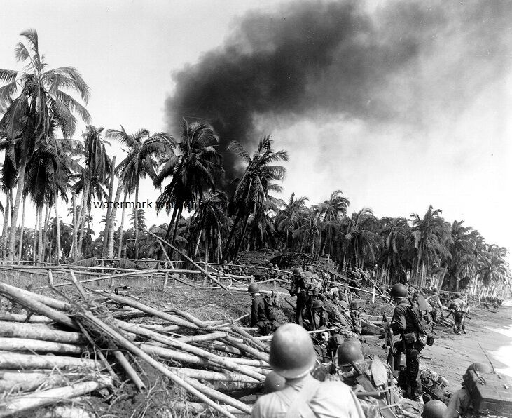 US Marines advancing on Philippine Islands 8\