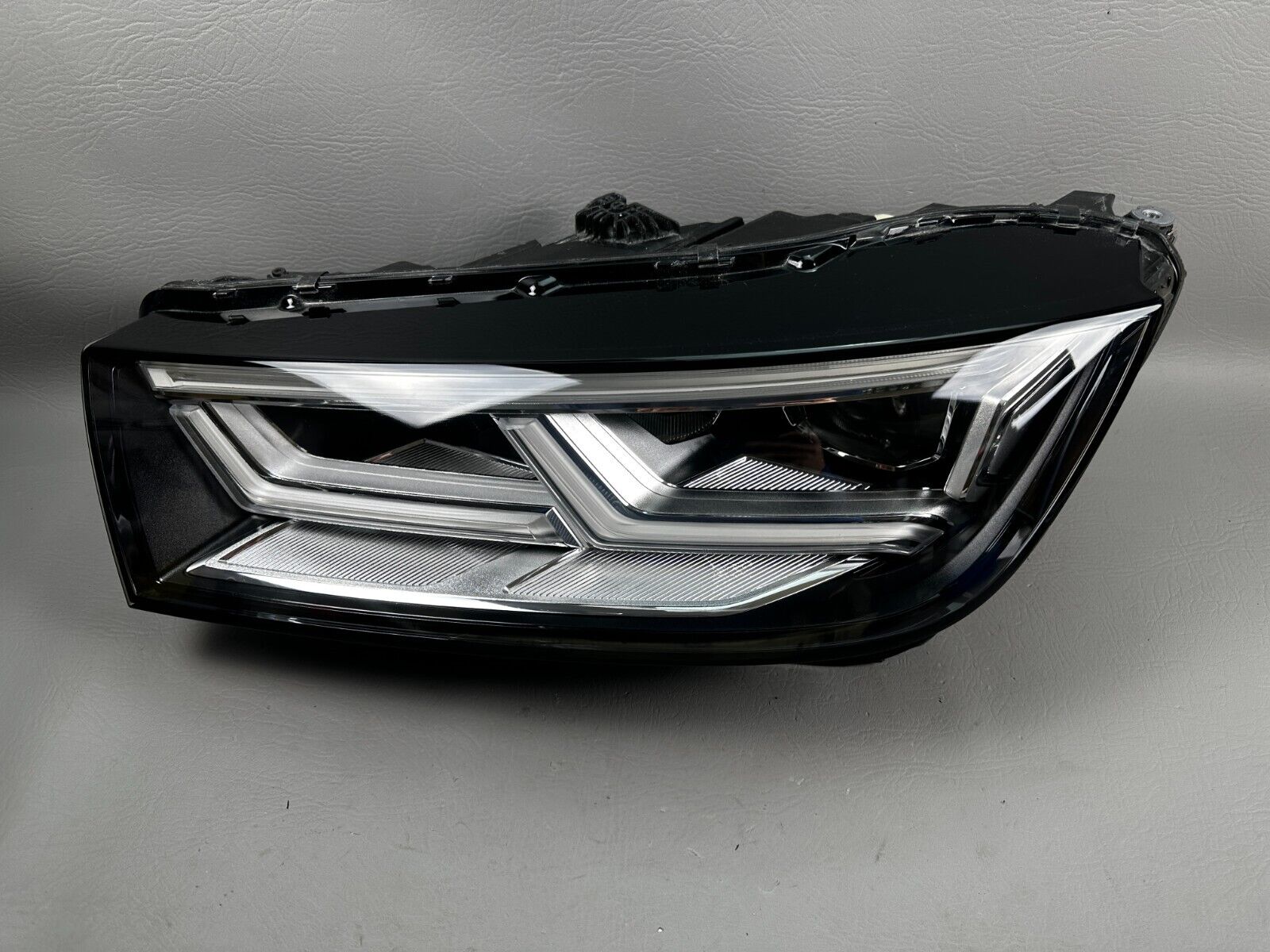 Mint 2018 2019 2020 Audi Q5 SQ5 Front Left LH Driver Side LED Headlight OEM 18