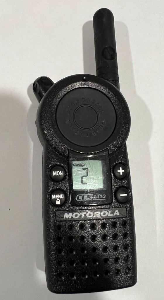 Motorola CLS1413 4 Channel UHF Two-Way Radio Walkie Talkie