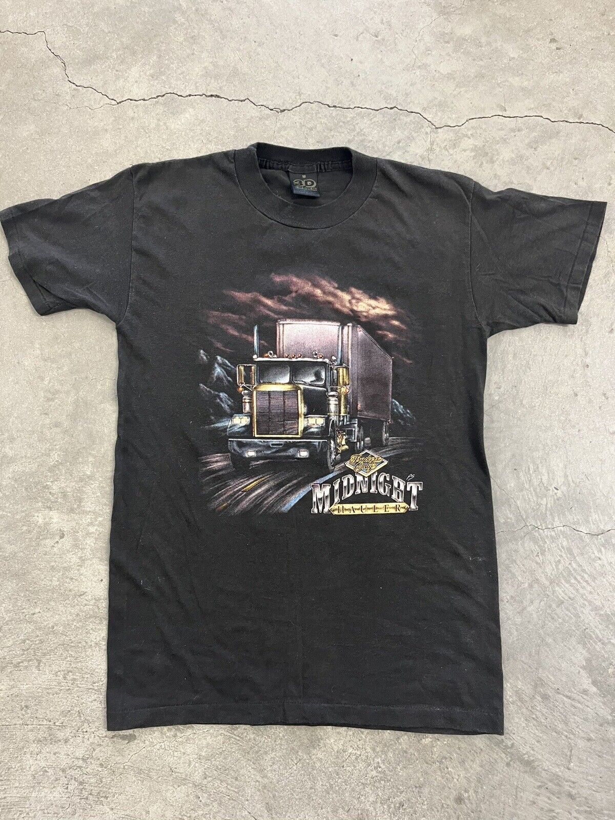 Men’s Vintage Rare 3D Emblem Midnight Trucker Tshirt Size Medium 