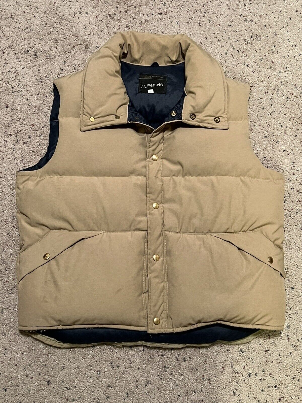 Vintage J.C. Penney Men\'s Tan Down Snap Up Winter Puffer Vest Size XL