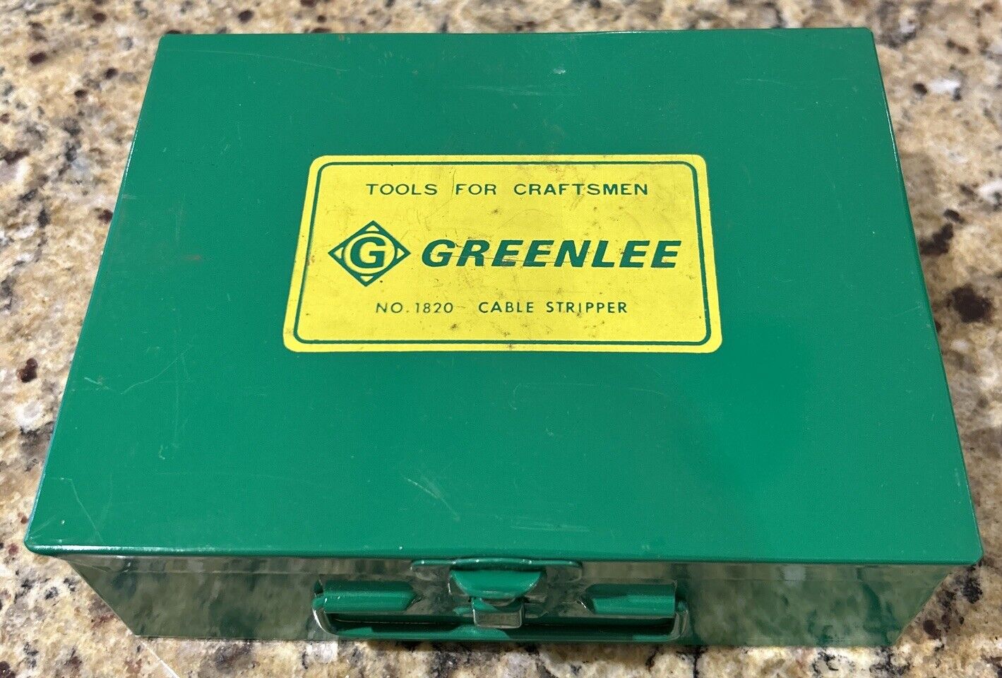 GREENLEE  1820 Cable Stripper W/STEEL CASE. NOS NEW RARE