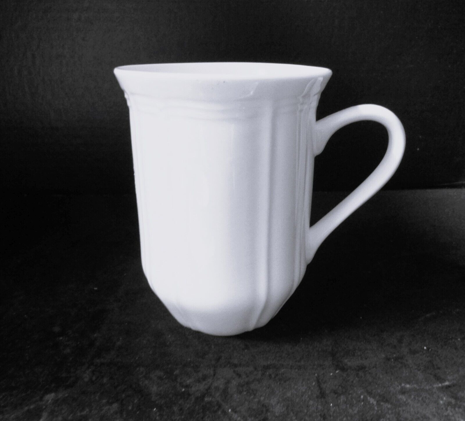 MIKASA ANTIQUE WHITE 10 oz Mug - New