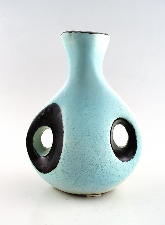 Hans Hedberg (1917-2007) Swedish ceramist. Unique ceramic vase, app. 1960s