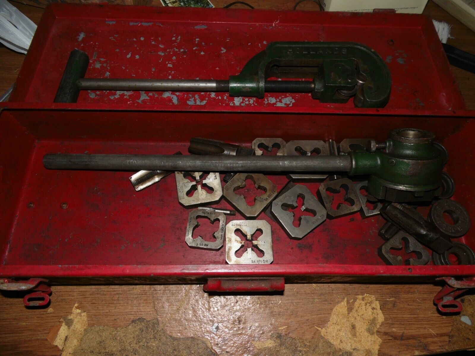 Vintage Hollands Erie PA Tap & Die Set & Heavy Duty Pipe Cutter w/ Tool Box