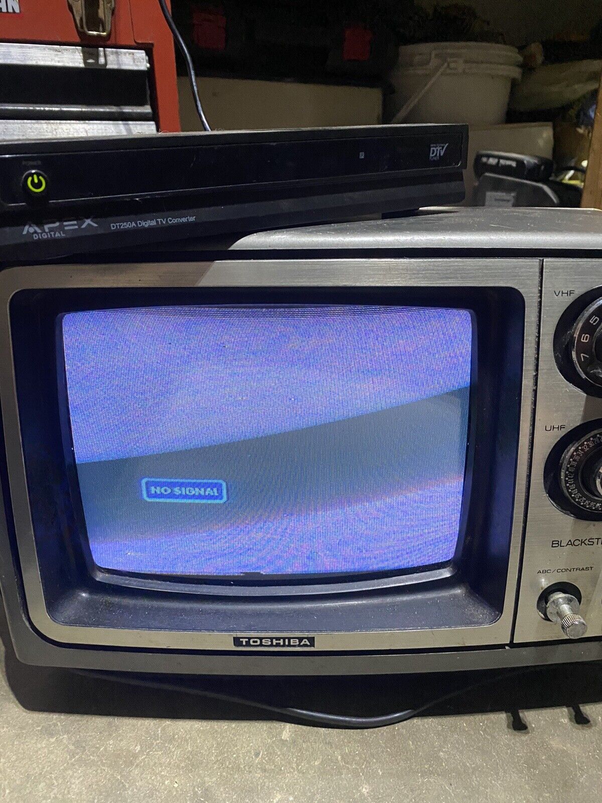 Vintage Working Toshiba Blackstripe TV 9\