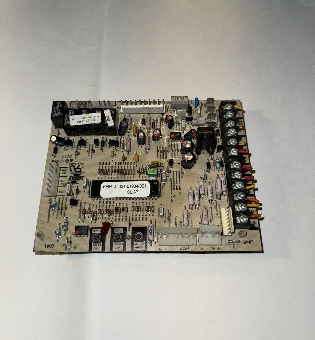 York Coleman Luxaire Furnace Control Circuit Board 031-01934-001