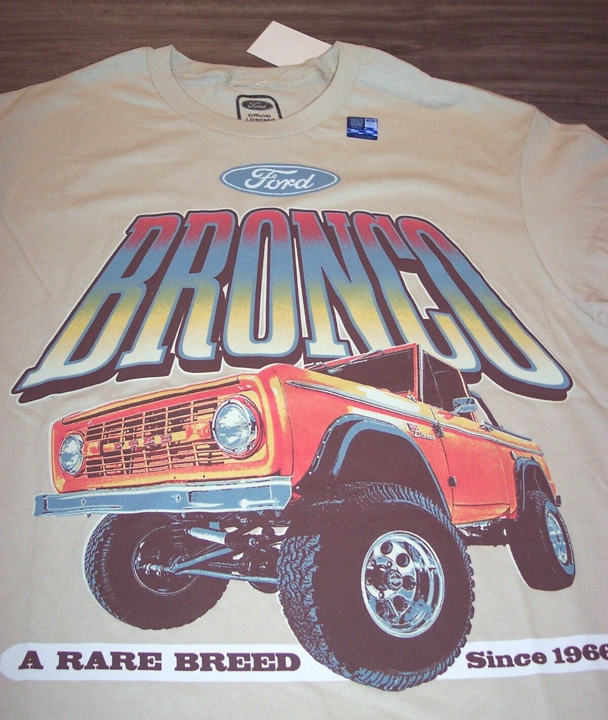 VINTAGE STYLE FORD BRONCO 4X4 Truck T-Shirt MENS LARGE NEW w/ TAG