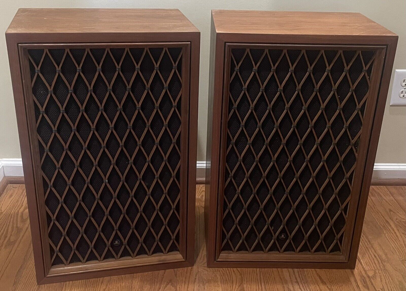 Vintage Pair of Pioneer CS-99 5 Way Speakers Walnut Cabinets Japan Amazing Sound